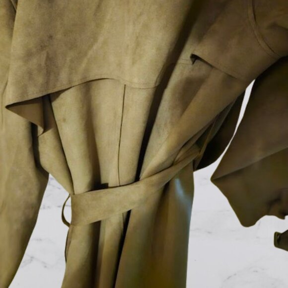 Tahari Plus Size Tan Faux Leather Trench Coat - Like New Condition Super… - Picture 3 of 3